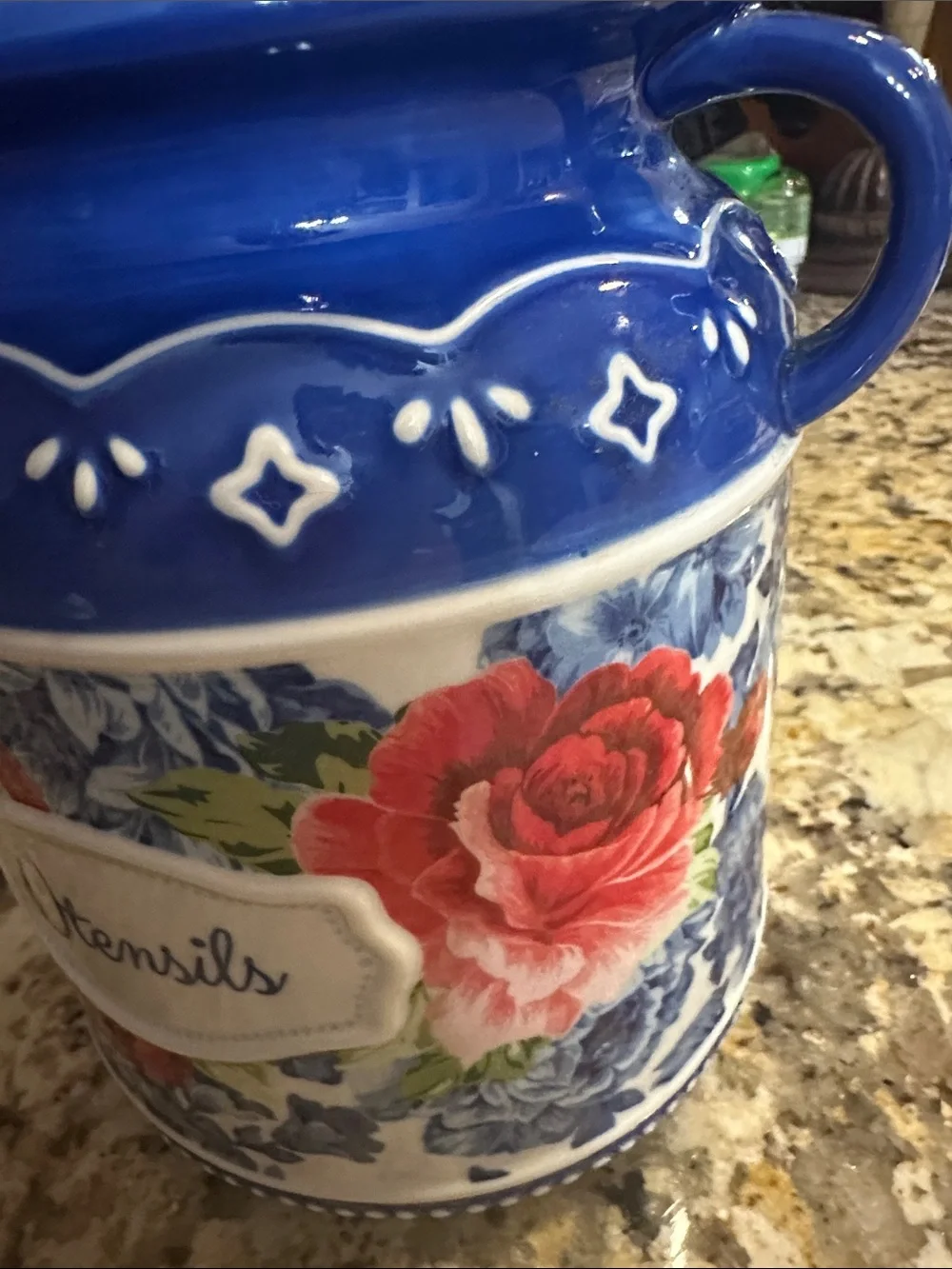 The Pioneer Woman glazed ceramic